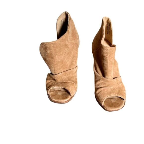 42 Gold Tan Suede Peep Toe Loyalty Bootie Size 6.5 - Picture 2 of 7